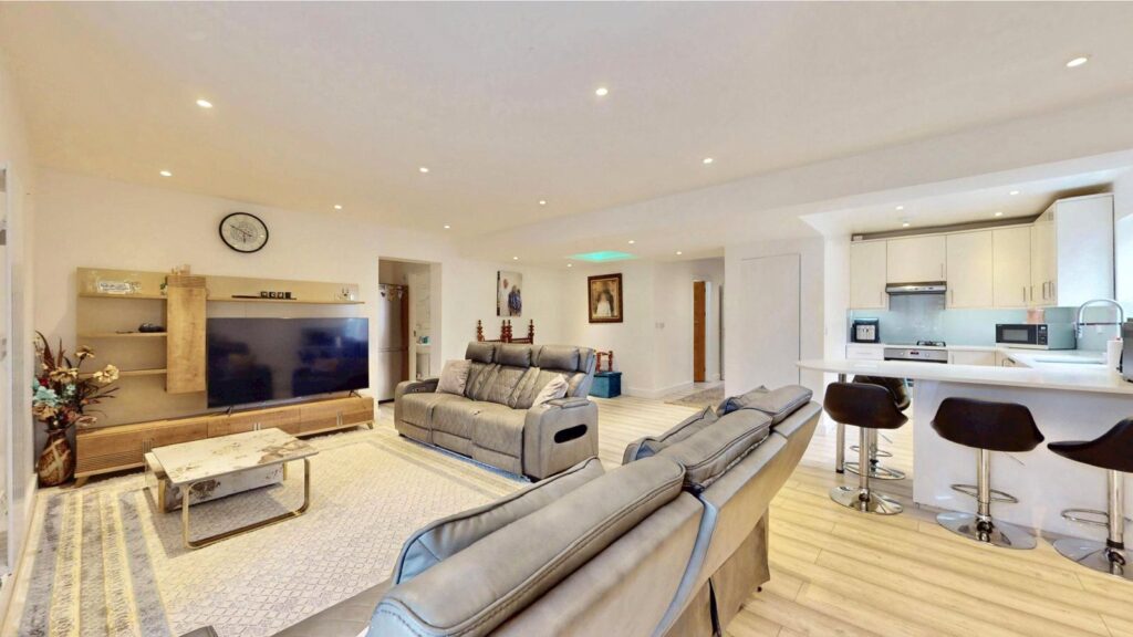 Property Image 0 Property Image 0
