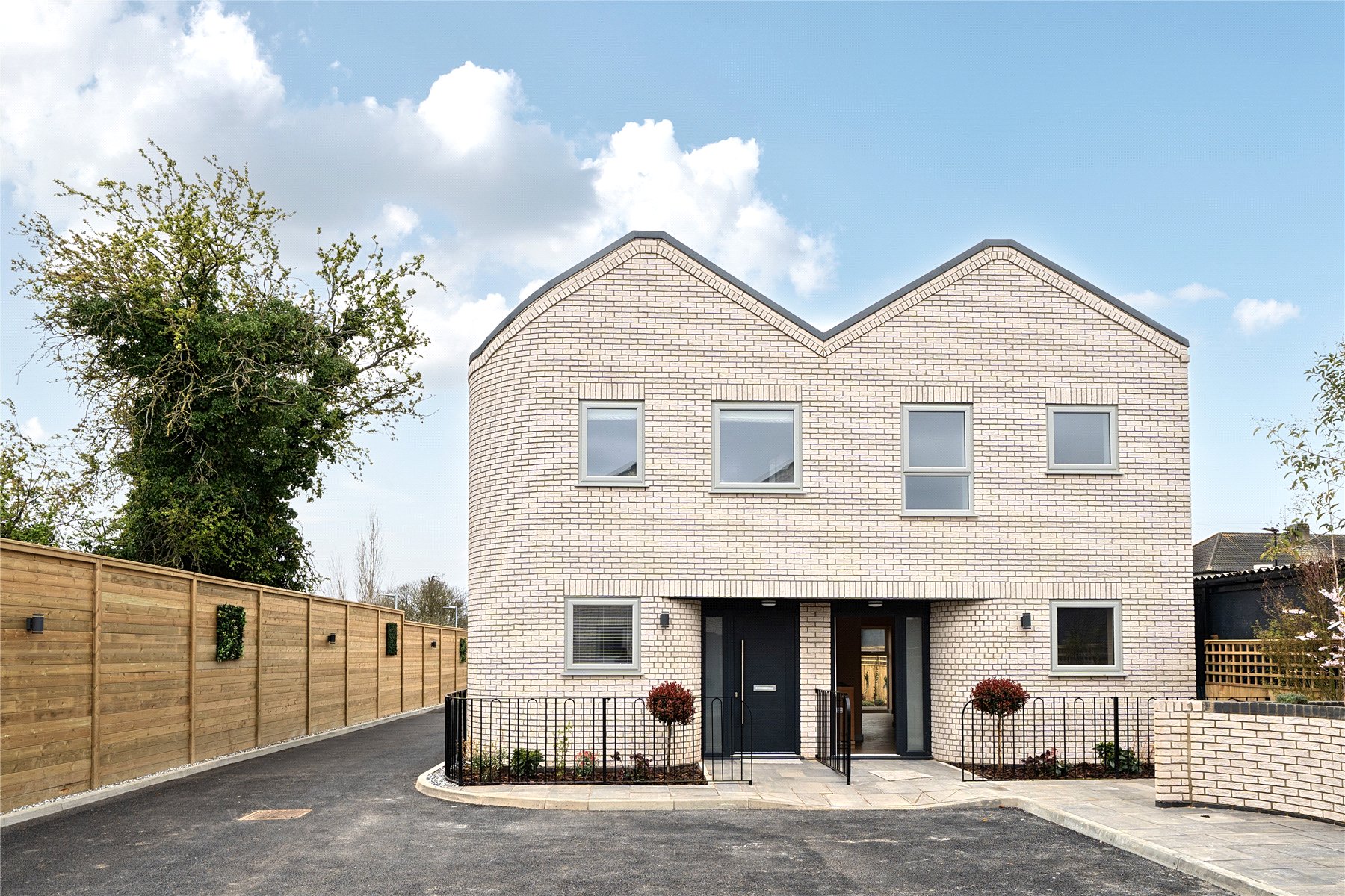 Property Image 0 Image 0