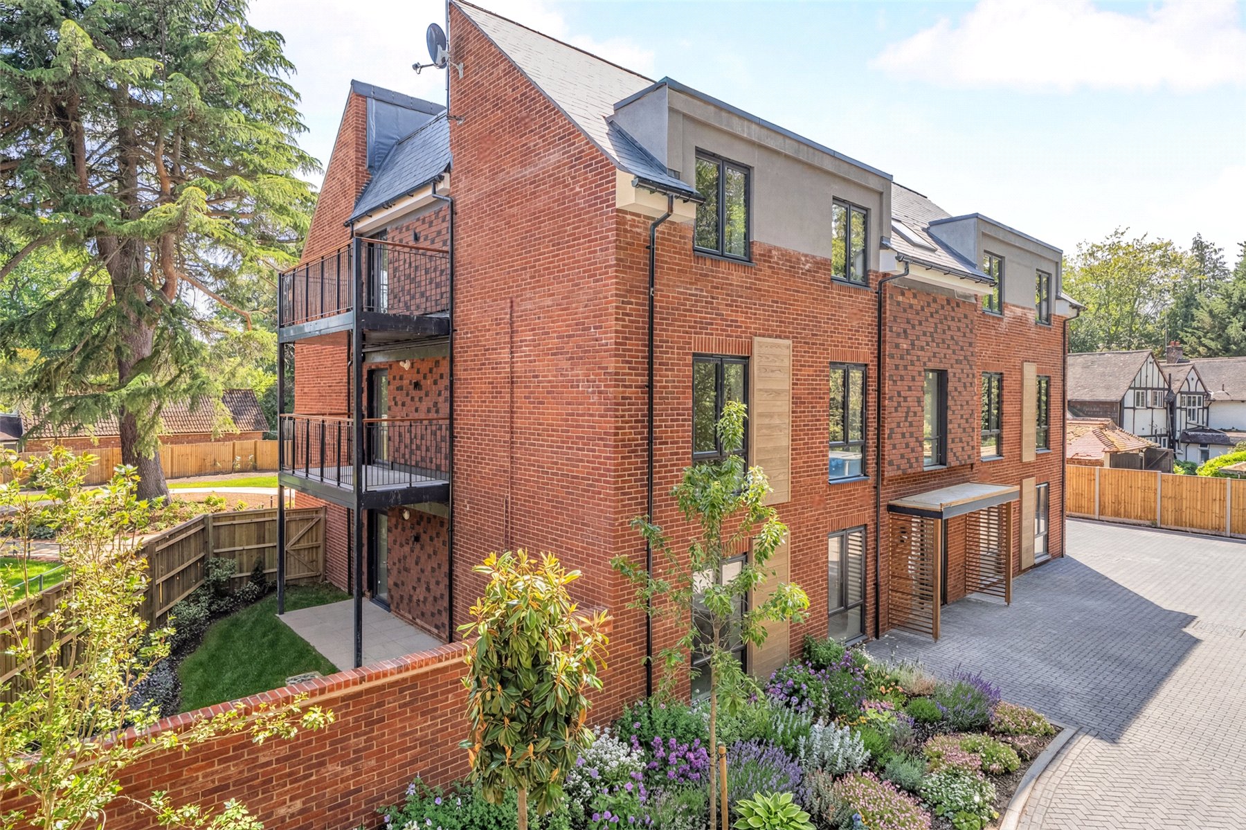 Property Image 0 Image 0
