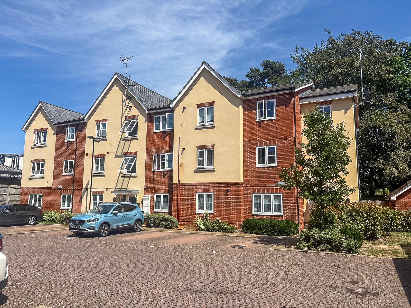 Property Image 0 Image 0