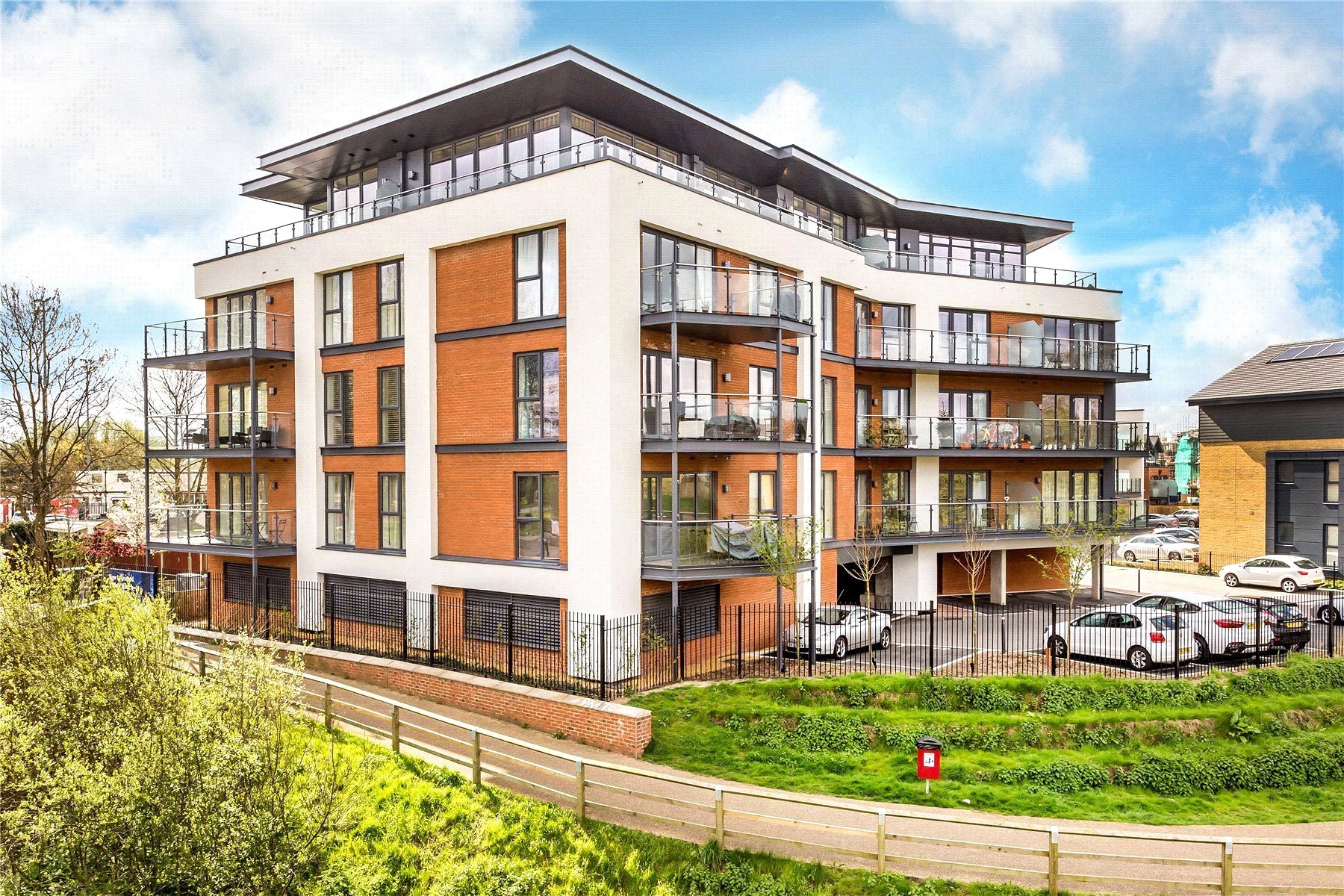 Property Image 0 Image 0