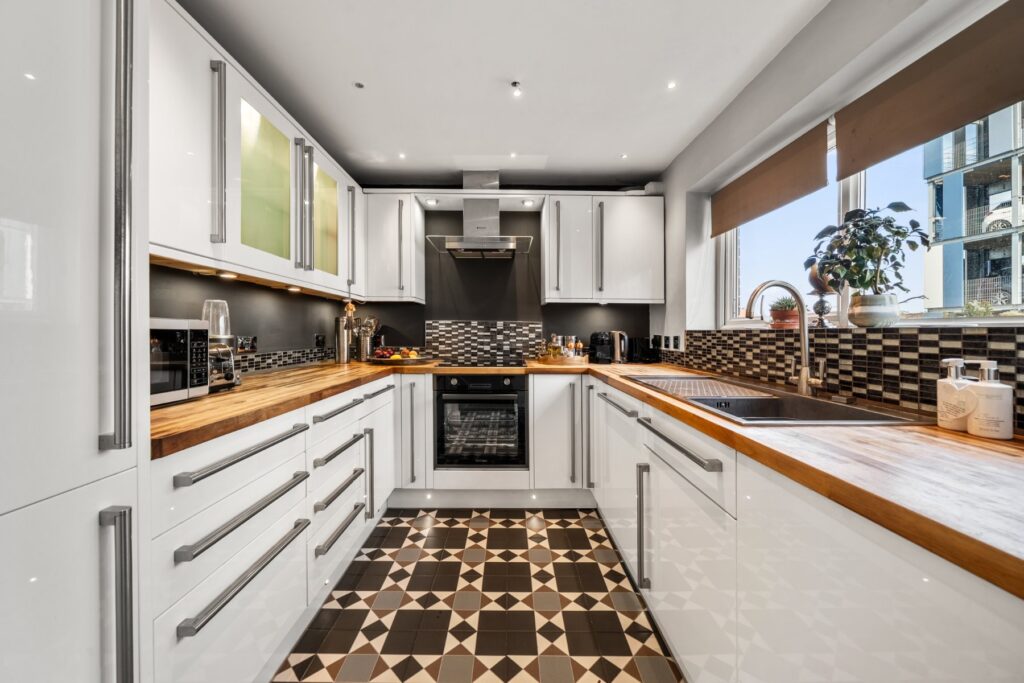 Property Image 0 Property Image 0