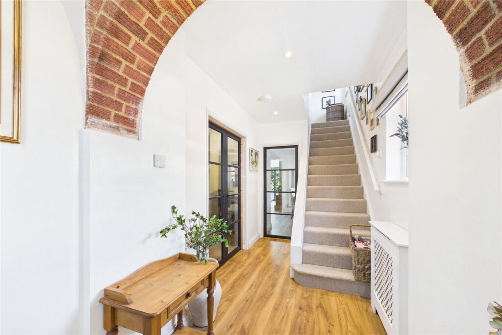 Property Image 0 Property Image 0