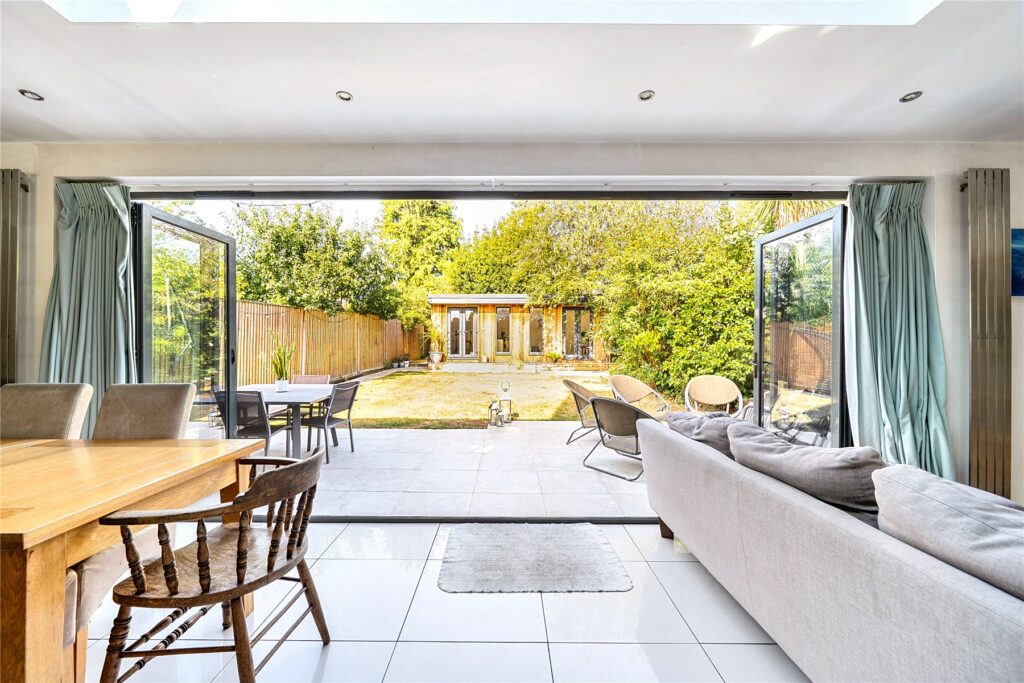 Property Image 0 Property Image 0