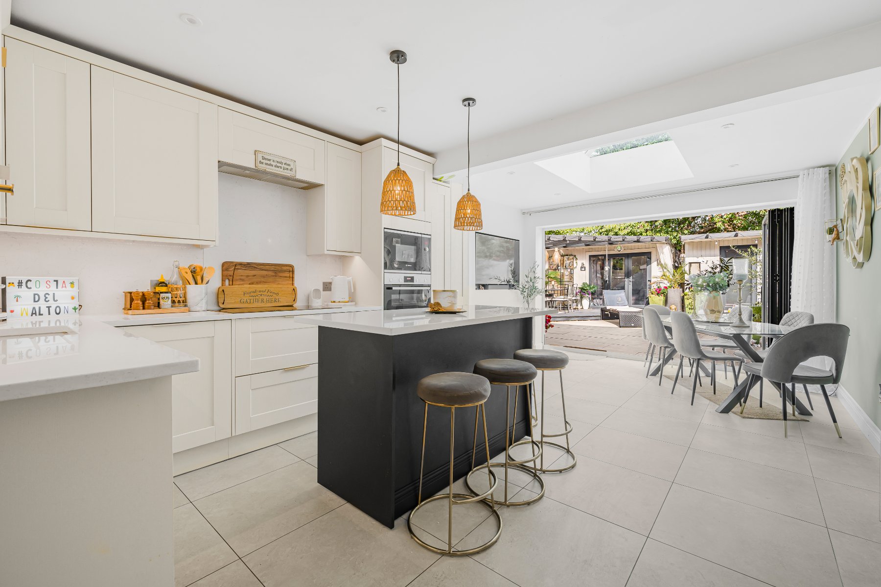 Property Image 0 Image 0