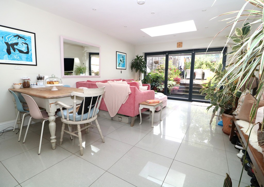 Property Image 0 Image 0