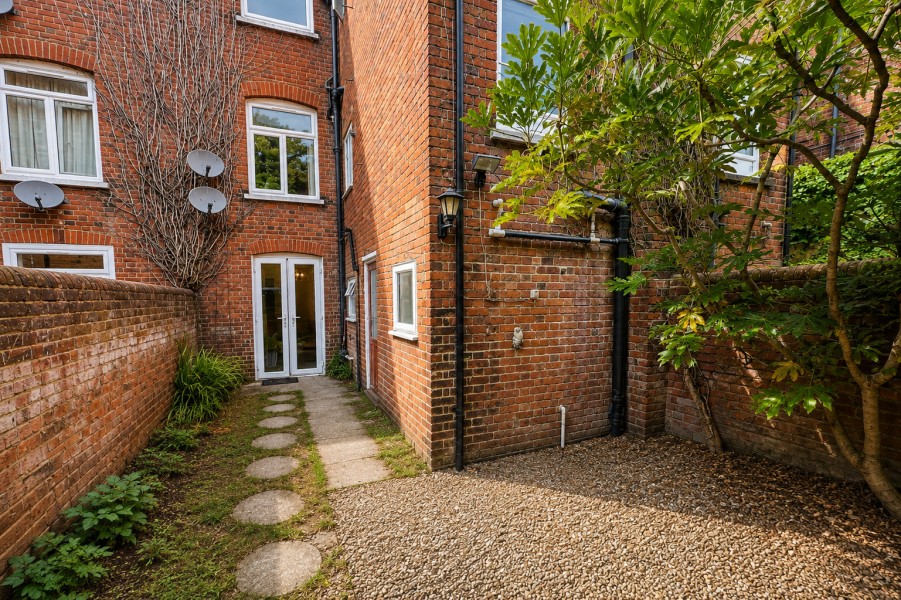 Property Image 0 Image 0