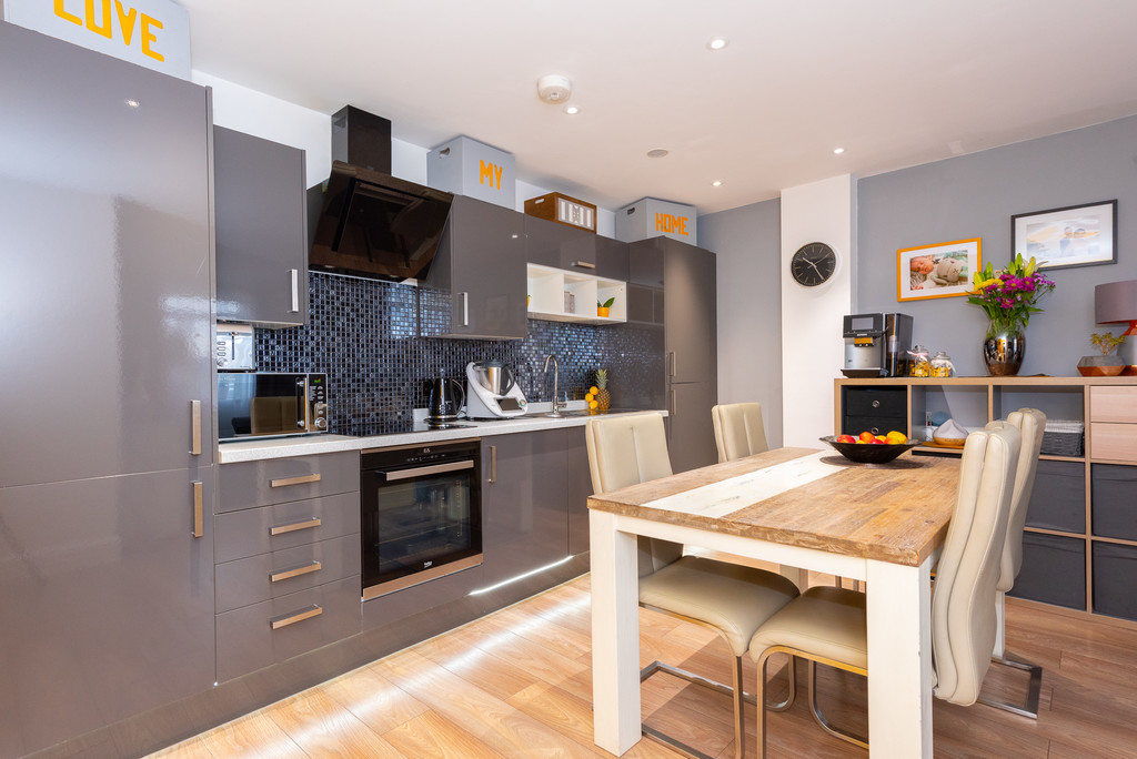 Property Image 0 Image 0