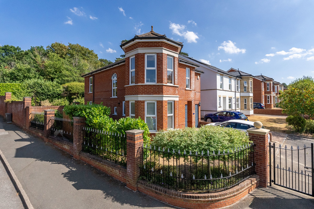Property Image 0 Image 0