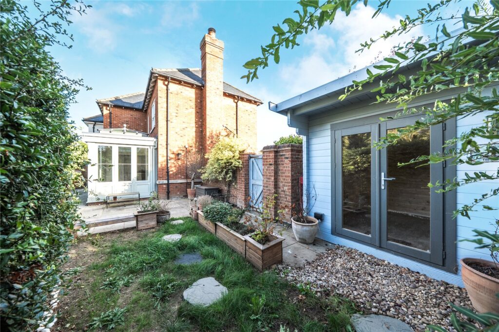 Property Image 0